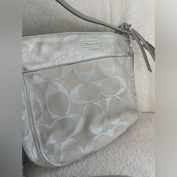 Coach Zoe Signature C Canvas Leather Hobo Shoulder Bag in silver - Picture 2 of 6